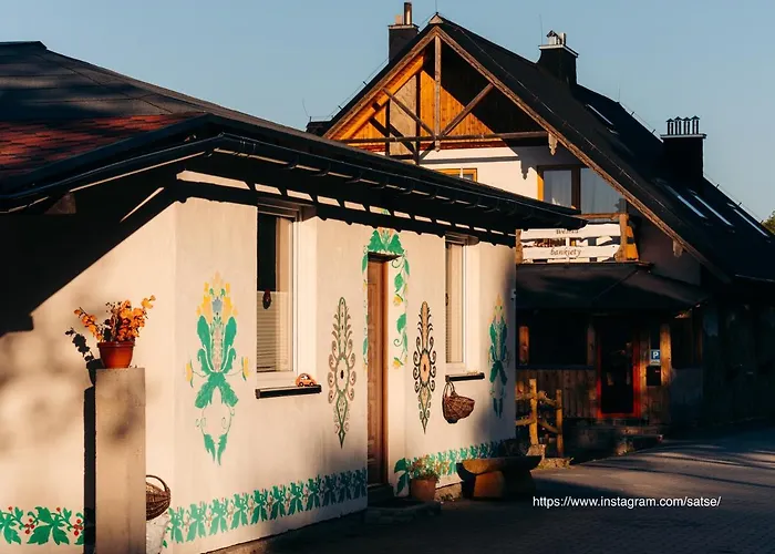 Michalowka Na Kubalowej Lace Maison d'hôtes